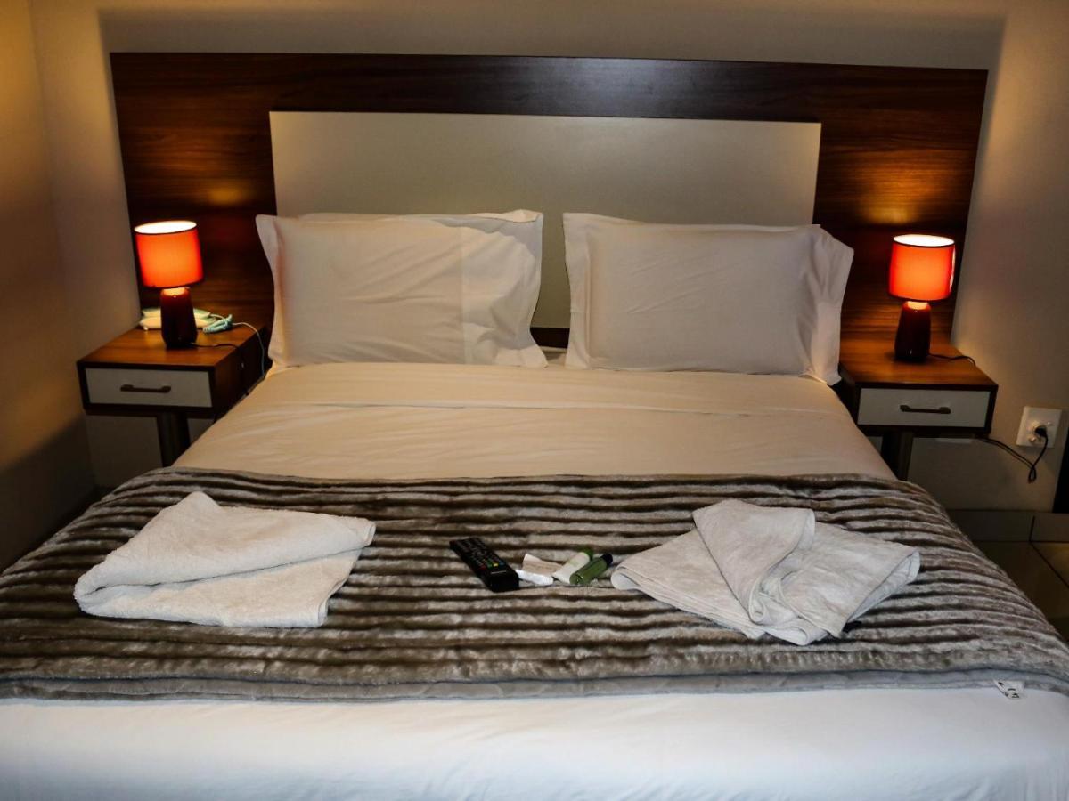 Eagle Nest Luxury Accommodation 루드푸르트 외부 사진