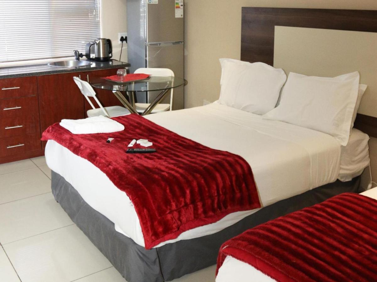 Eagle Nest Luxury Accommodation 루드푸르트 외부 사진