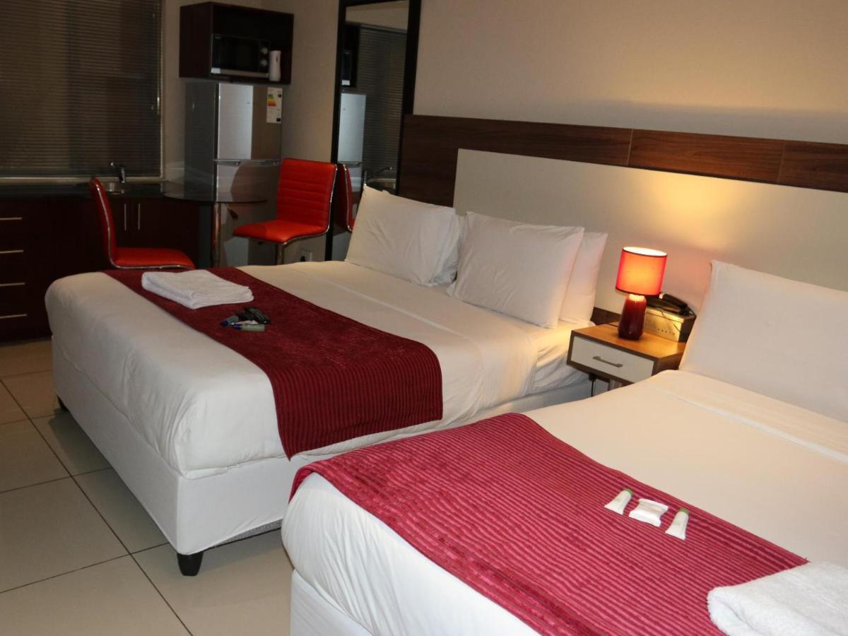 Eagle Nest Luxury Accommodation 루드푸르트 외부 사진