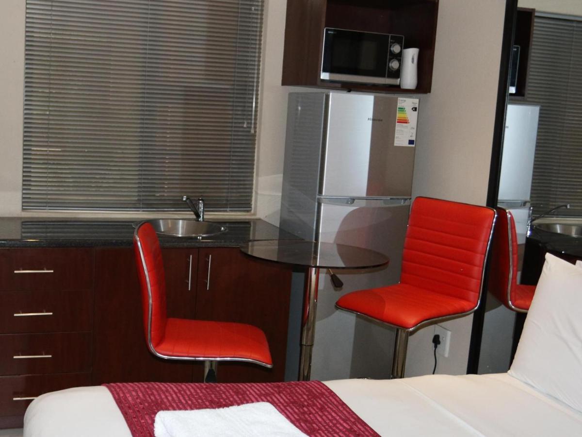 Eagle Nest Luxury Accommodation 루드푸르트 외부 사진