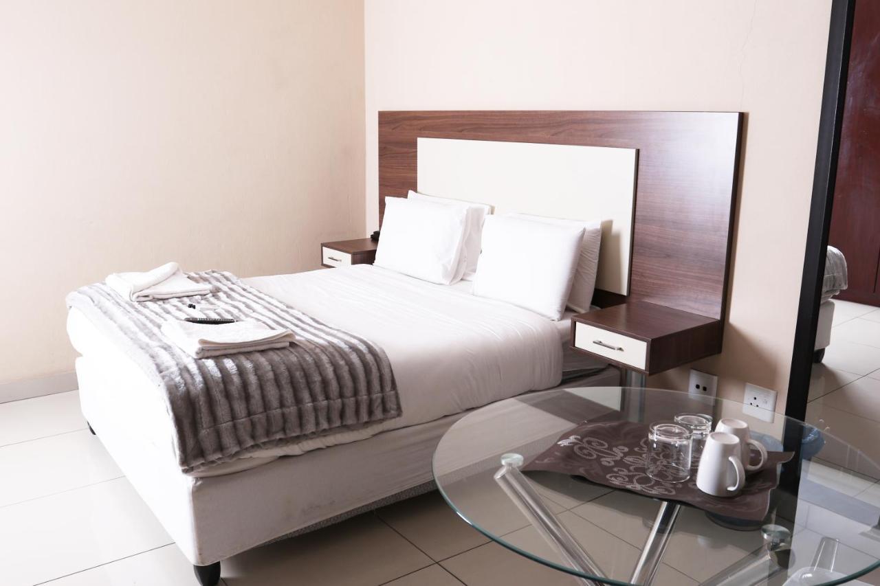Eagle Nest Luxury Accommodation 루드푸르트 외부 사진