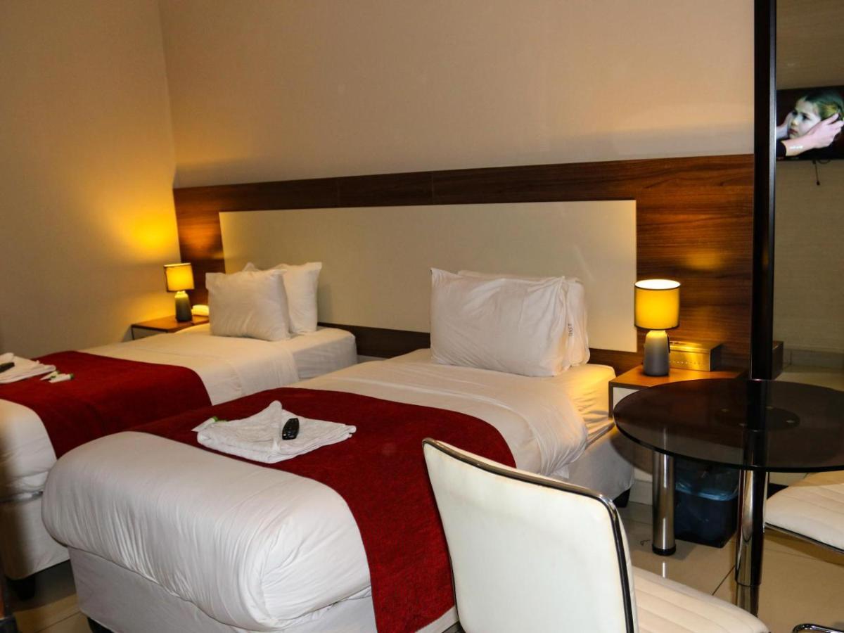 Eagle Nest Luxury Accommodation 루드푸르트 외부 사진