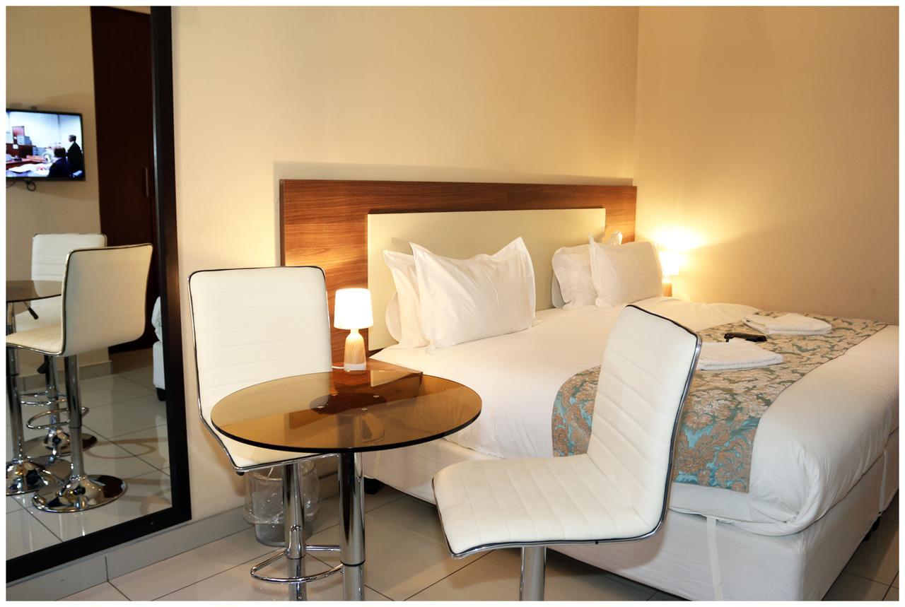 Eagle Nest Luxury Accommodation 루드푸르트 외부 사진