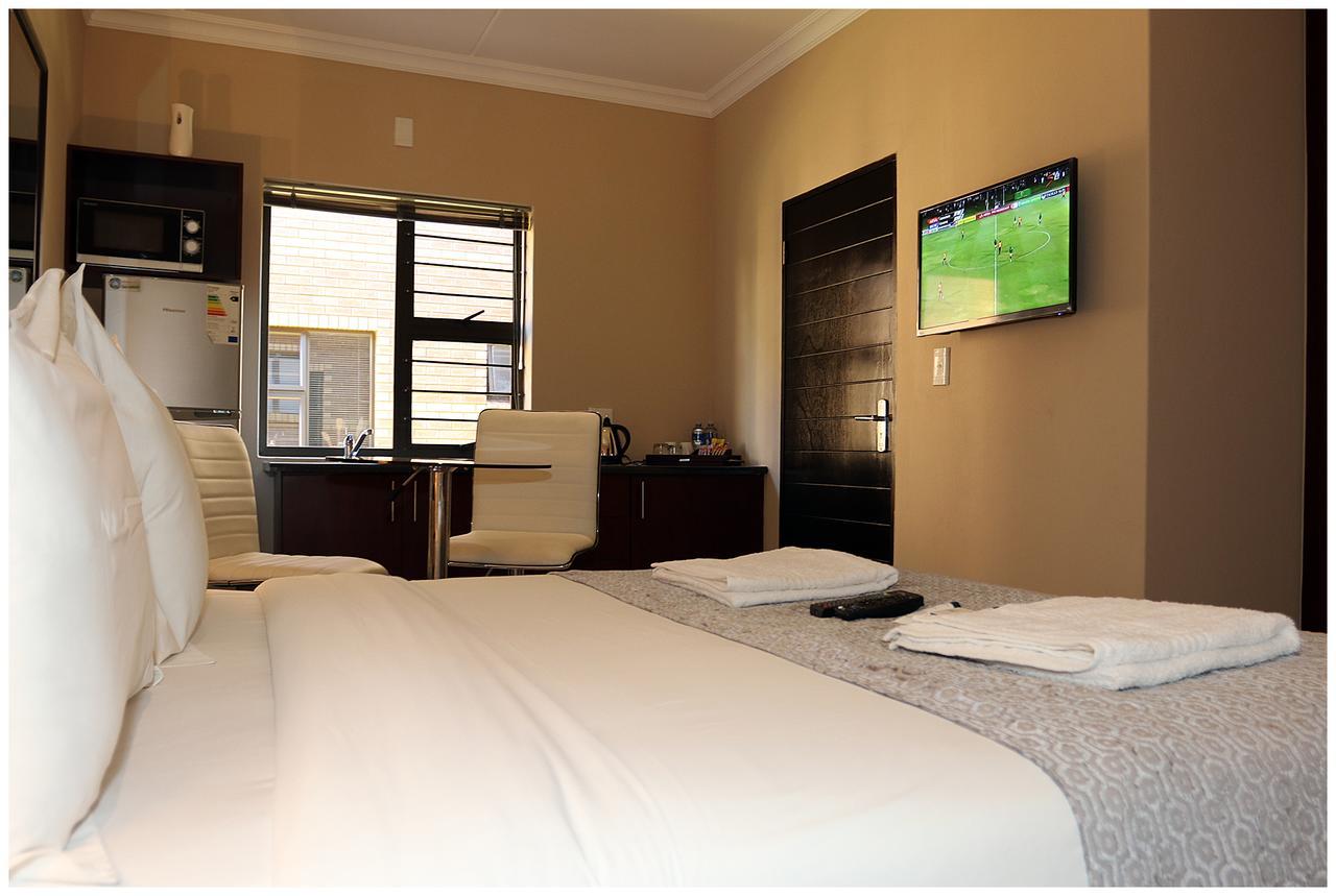 Eagle Nest Luxury Accommodation 루드푸르트 외부 사진