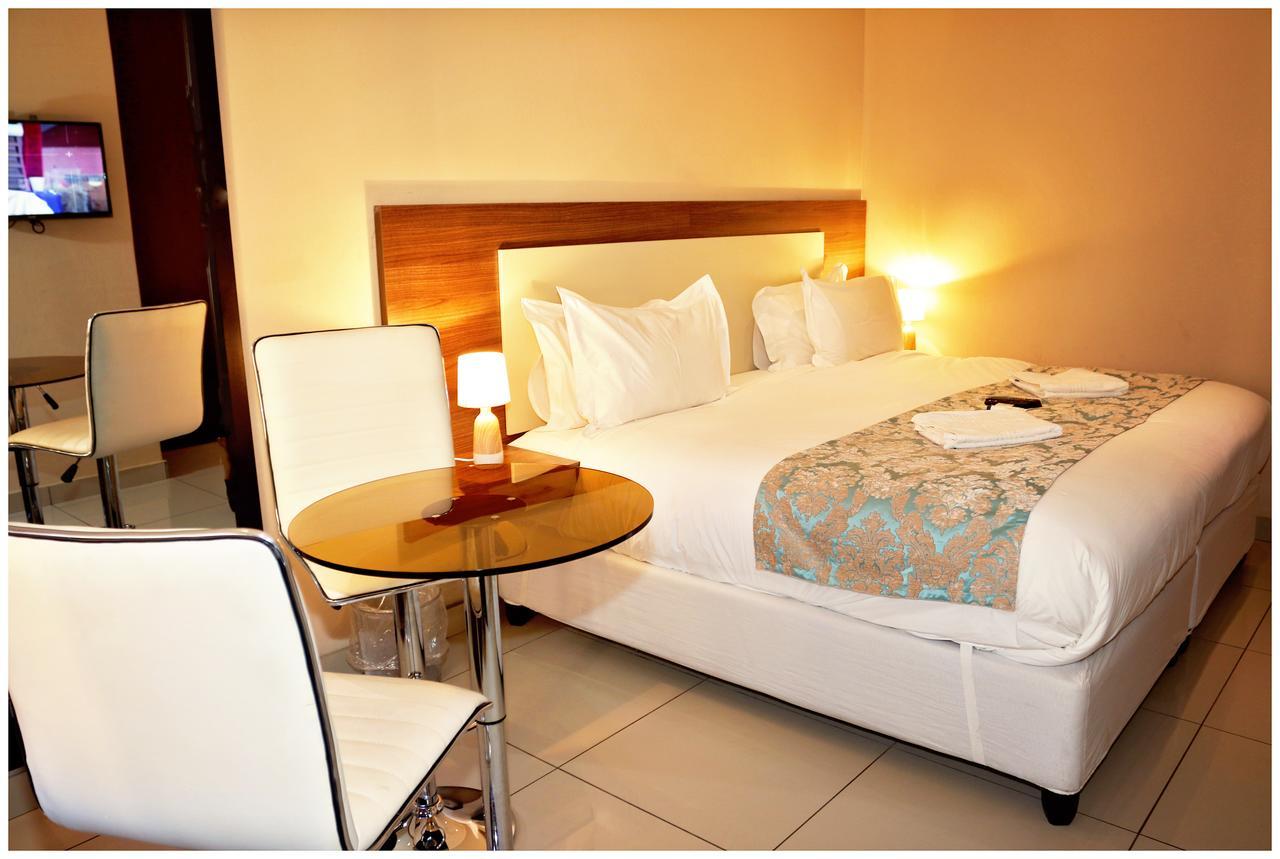 Eagle Nest Luxury Accommodation 루드푸르트 외부 사진