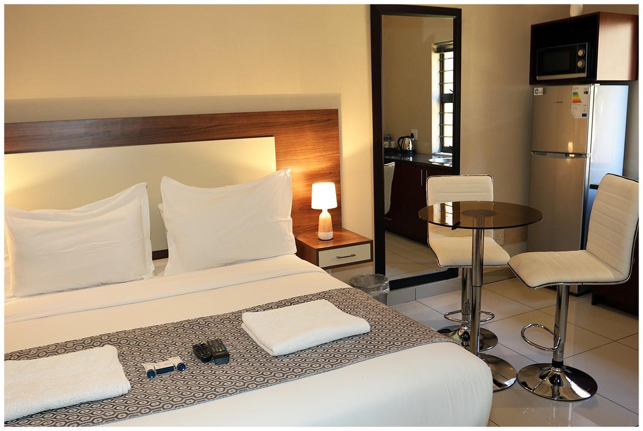 Eagle Nest Luxury Accommodation 루드푸르트 외부 사진