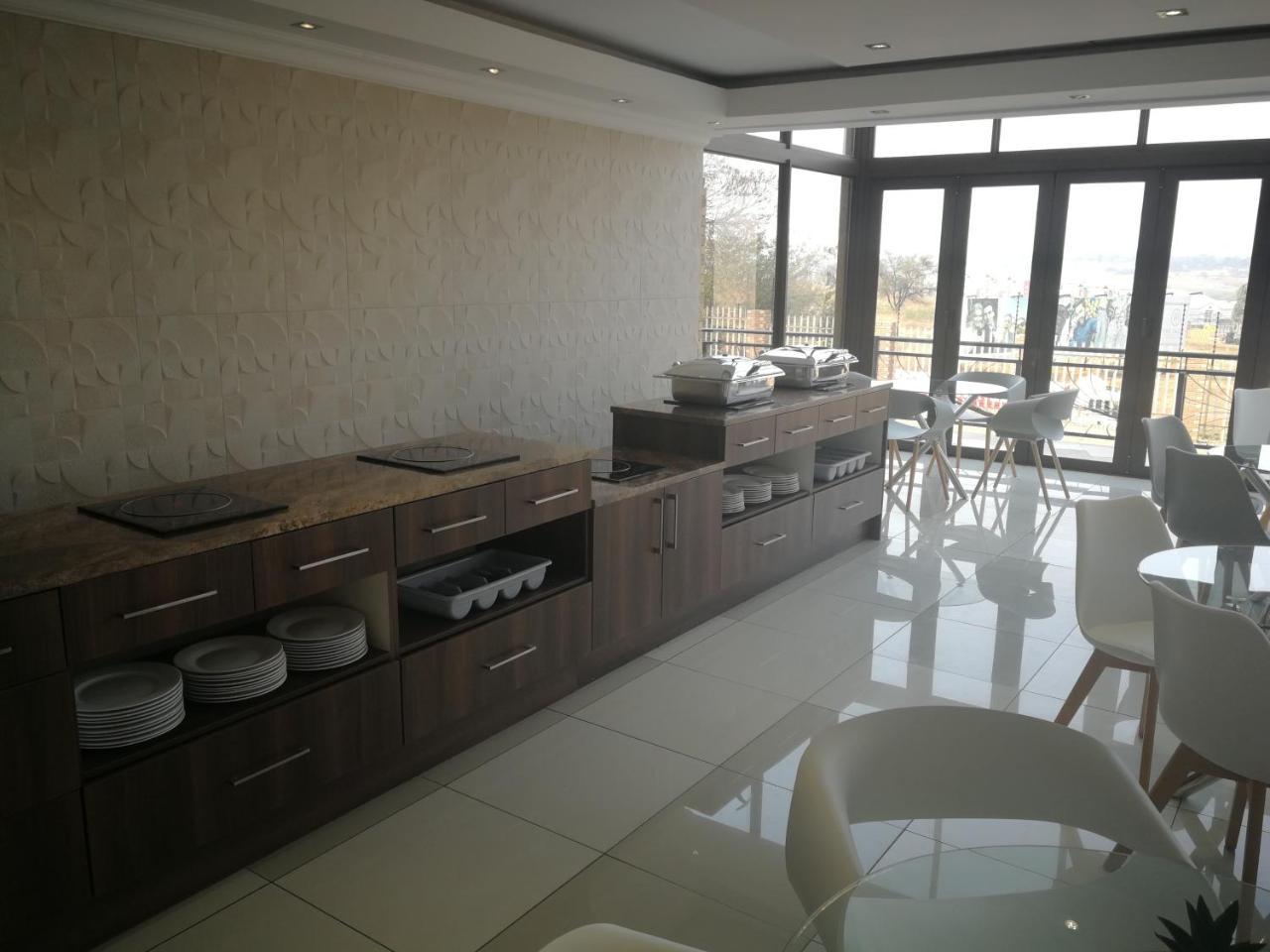 Eagle Nest Luxury Accommodation 루드푸르트 외부 사진